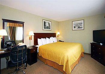 Quality Inn Jamaica Airtrain Нью-Йорк Экстерьер фото